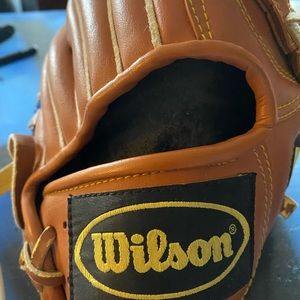 Wilson baseball glove